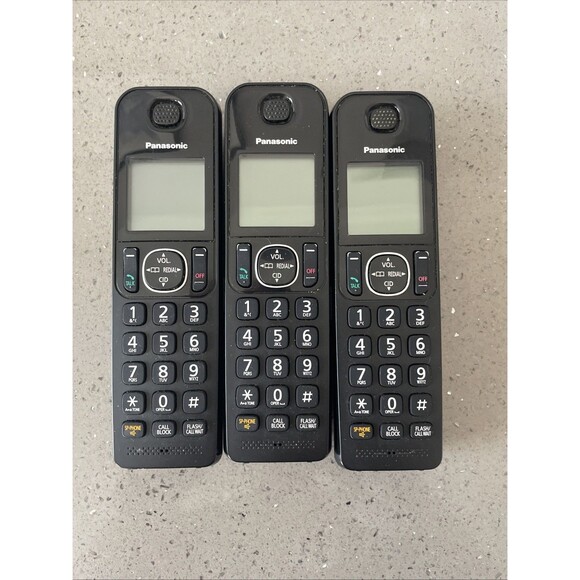 Panasonic KX-TGE633 DECT 6.0 Expandable Cordless Phone with Digital Answering - Picture 14 of 16